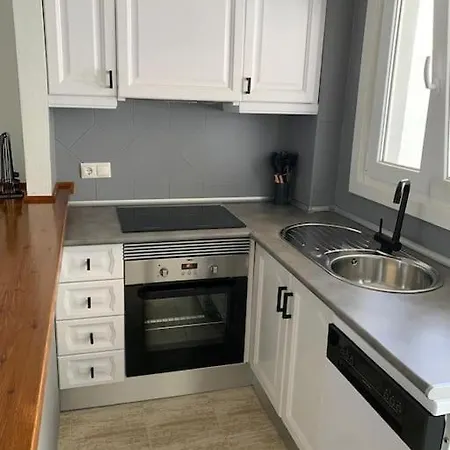 Дом отдыха Mediterranean Breeze House Верхель